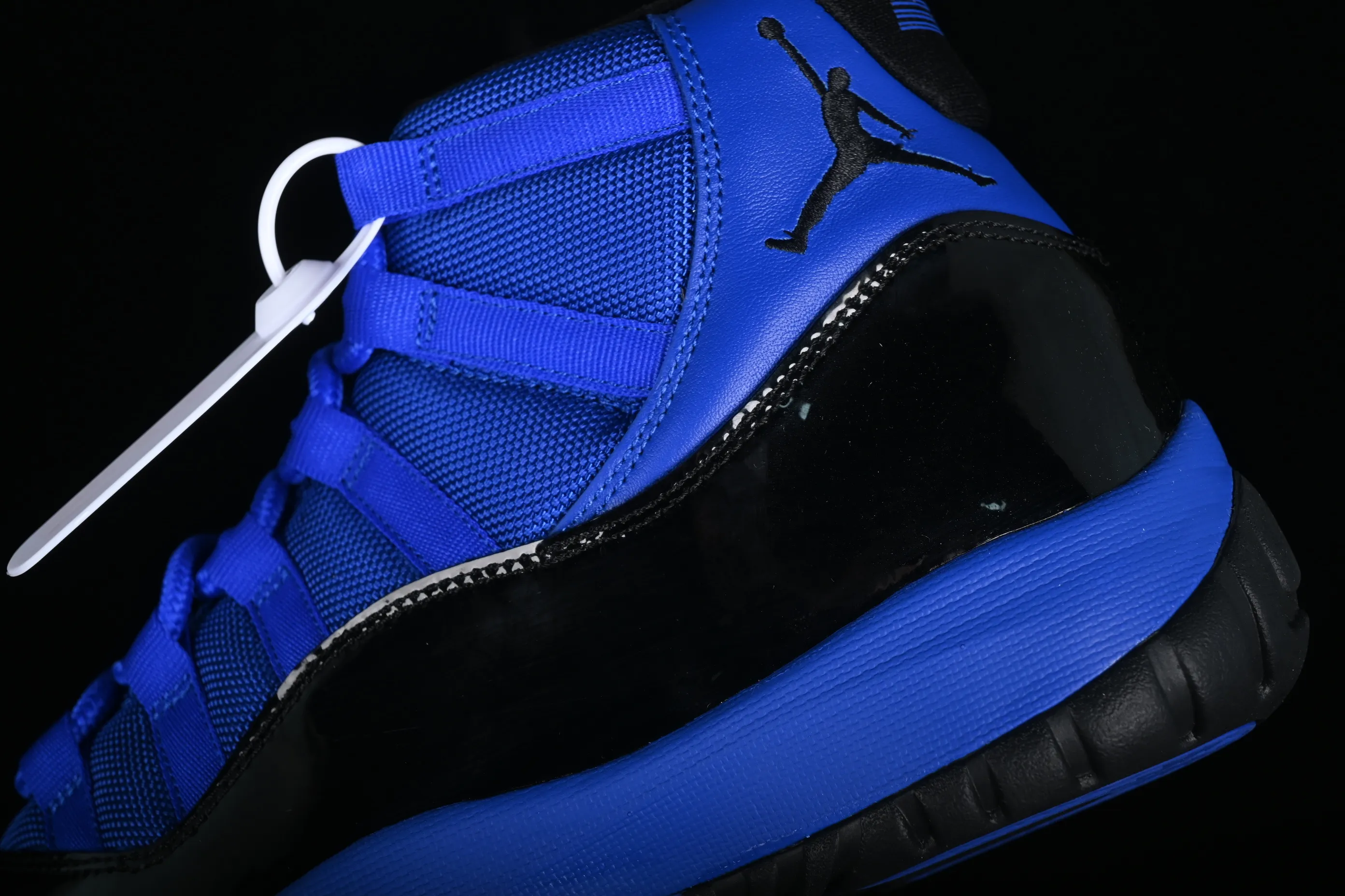 All categories Air Jordan Jordan series basketball shoes Air Jordan 11 Air Jordan 11 Retro AJ11 Joe 11 black and blue high-top basketball shoes CT8012-400